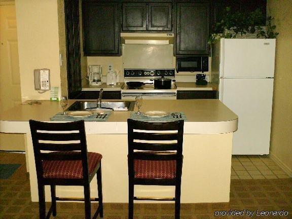 Americas Best Value Inn & Suites Extended Stay - Tulsa Rum bild